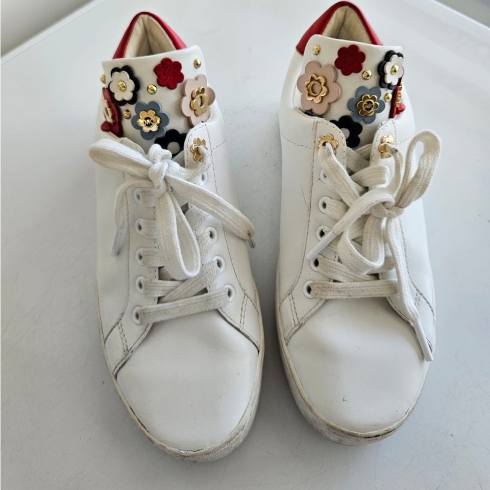 Women's Michael Kors Mindy Lace-Up Leather Sneakers White w/Floral Studs Sz 6